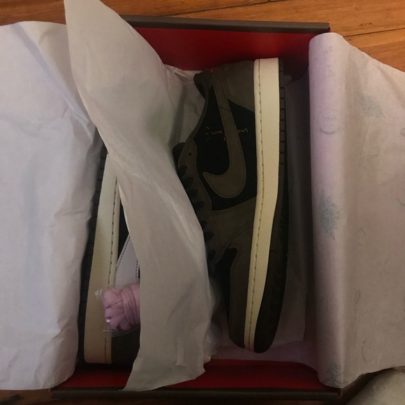100% Authentic Travis Scott Air Jordan 1 Low sz 13 - Picture 2 of 5
